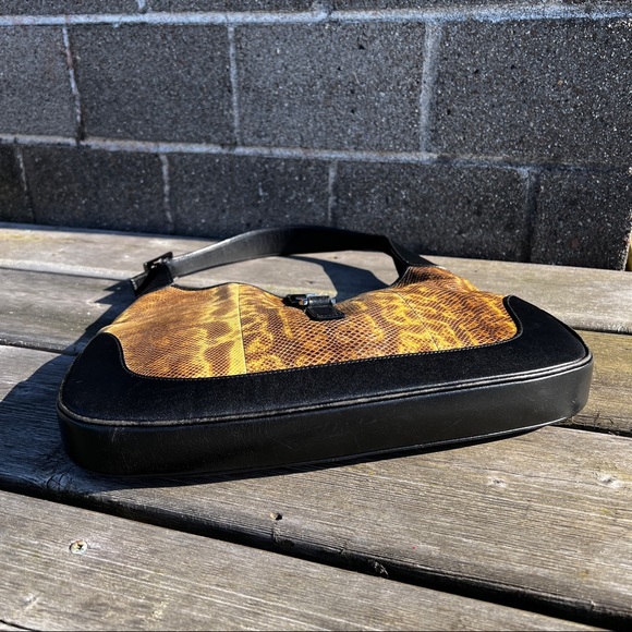 SOLD Vintage Gucci Jackie Bag - Picture 7 of 15